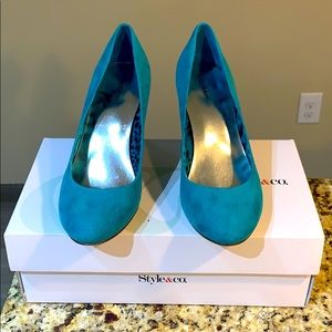 Style&Co Turquoise Pumps